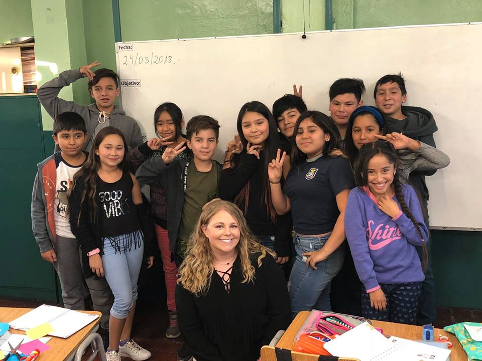 Shelby Willburn, volunteer in Santiago, Chile, with her class. 