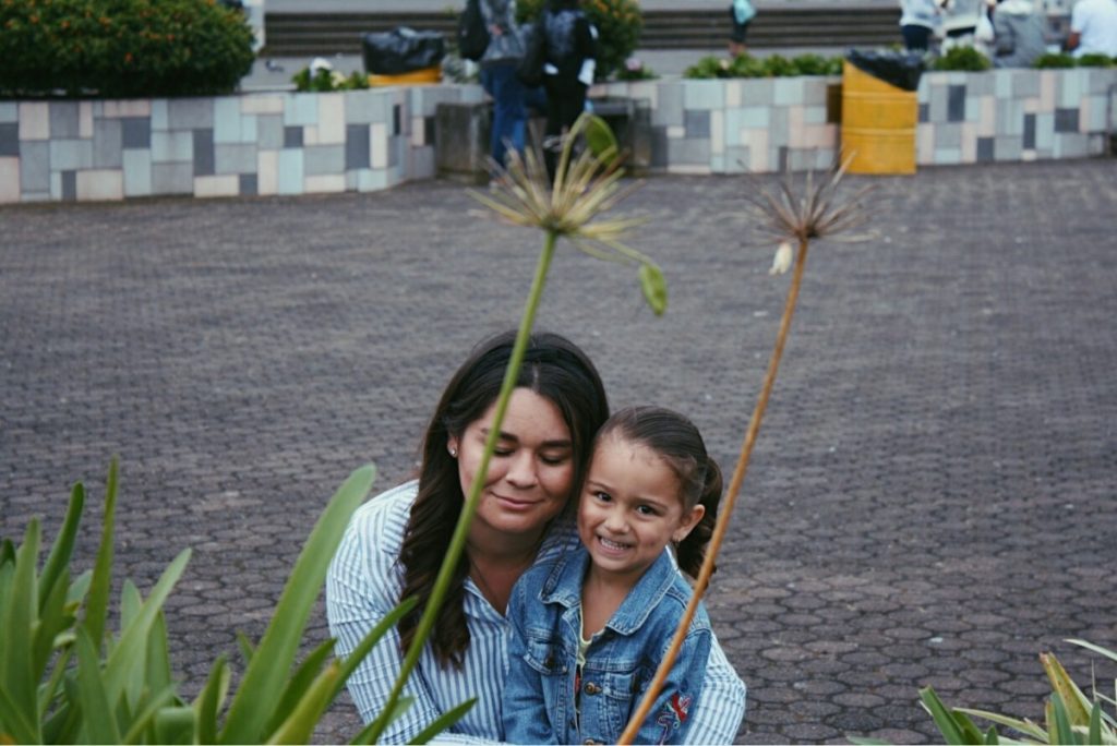 Woman and child in El Centro de Cartago